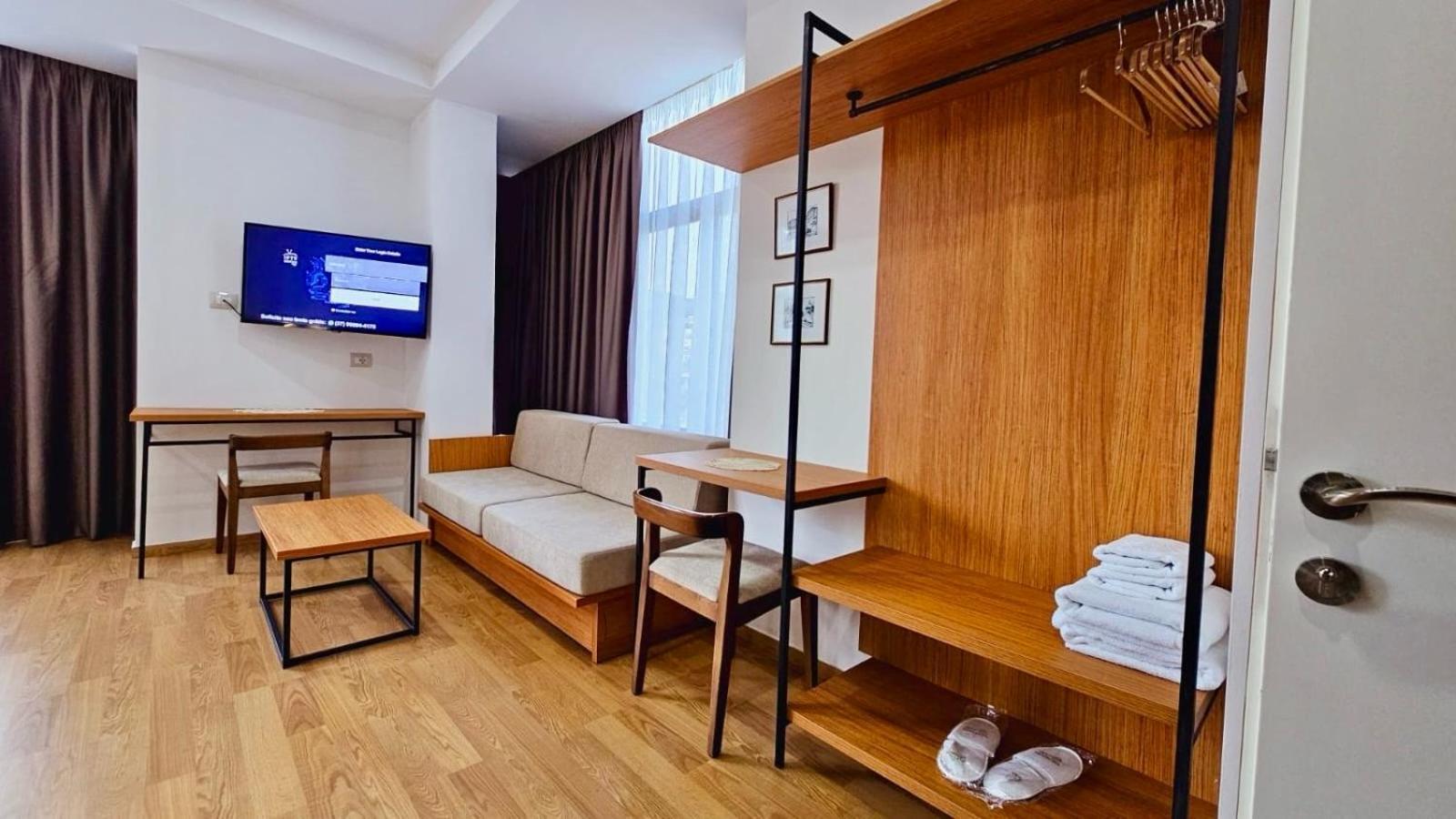 Hotel Republika Berat Ngoại thất bức ảnh
