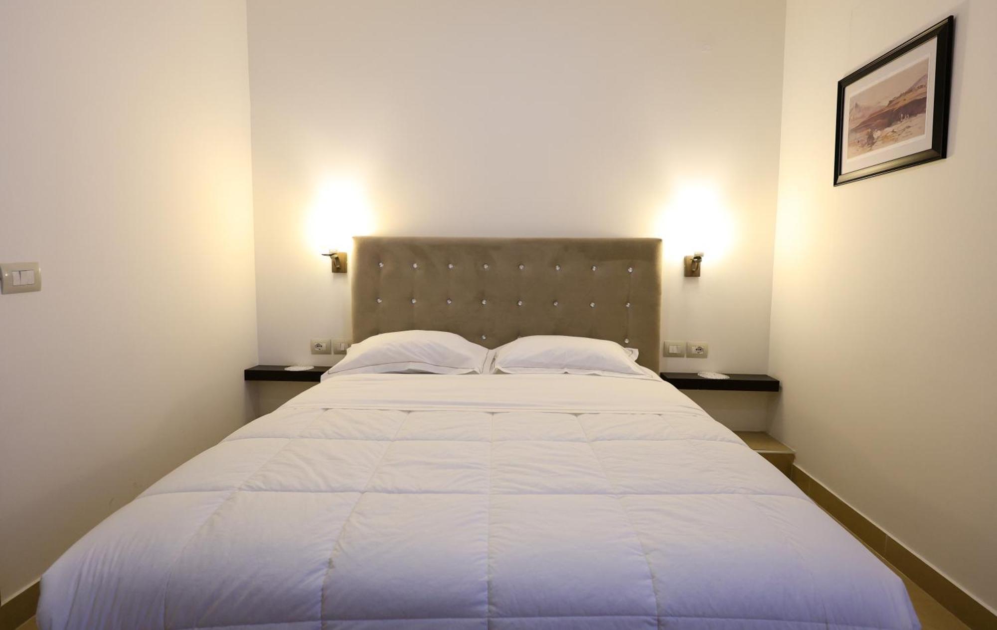 Hotel Republika Berat Ngoại thất bức ảnh