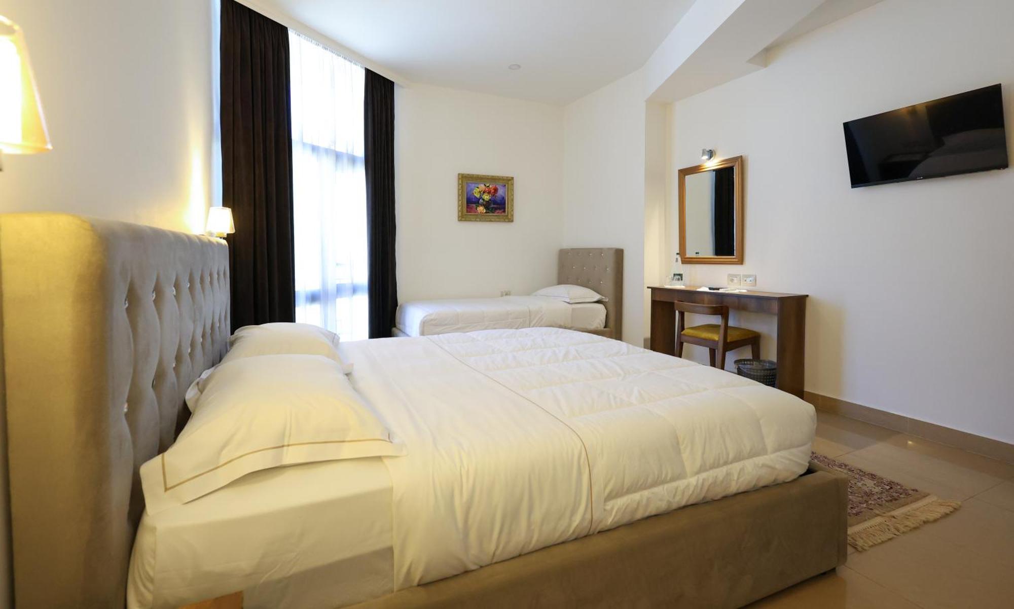 Hotel Republika Berat Ngoại thất bức ảnh
