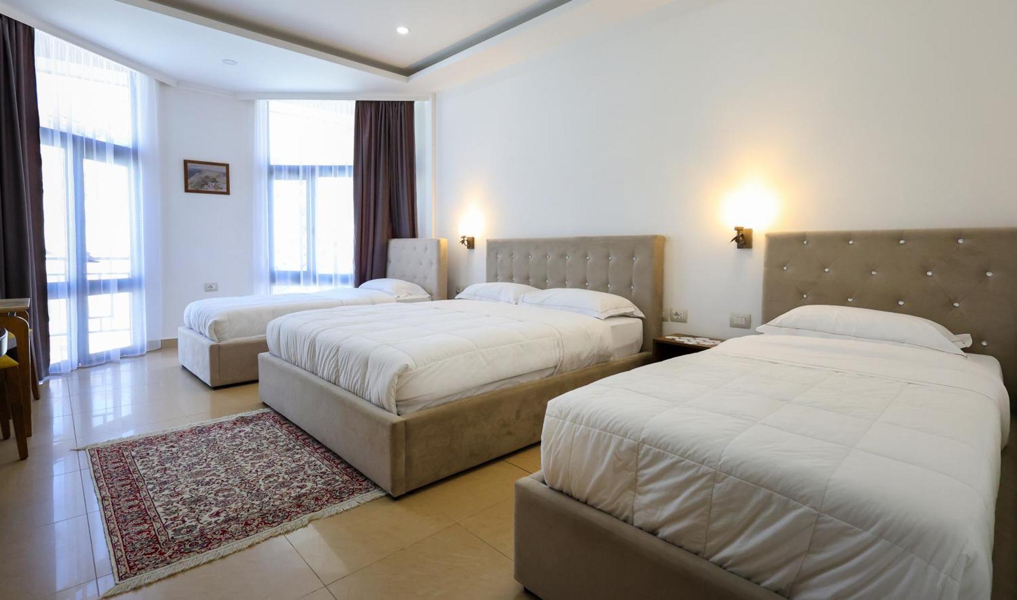 Hotel Republika Berat Ngoại thất bức ảnh